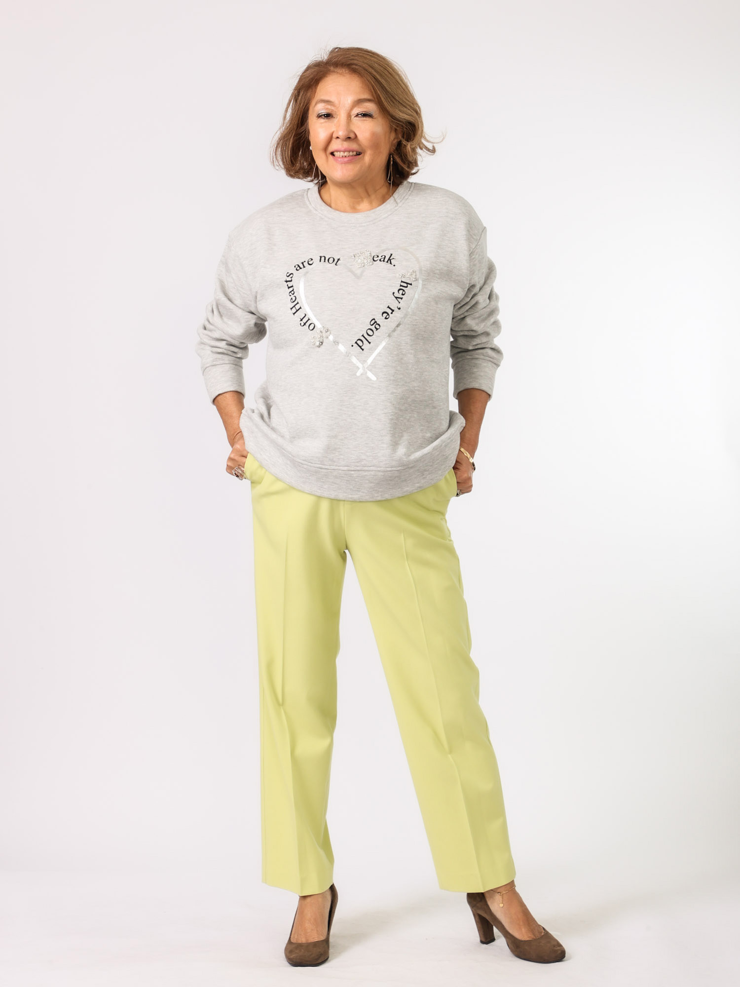 BEATRICE(キラキラ刺繡モチーフTシャツ）